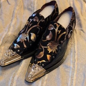 Elegant Black and Gold Women's Shoes